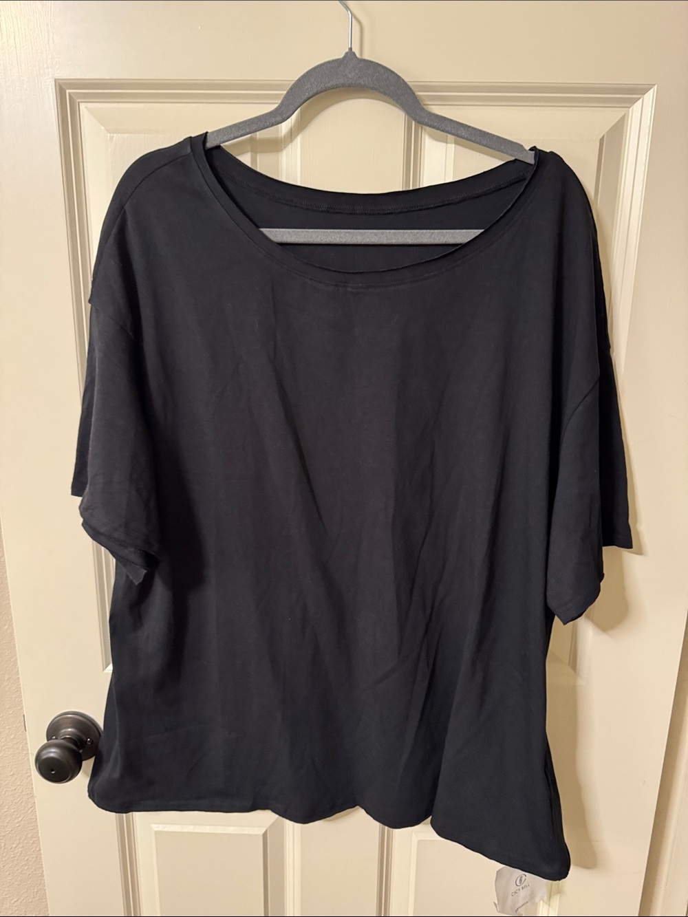Women's Black Short-Sleeve Relaxed Crew Tee